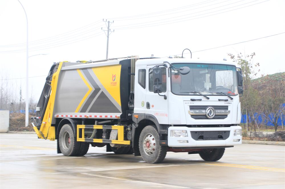12方壓縮垃圾車(chē)-東風(fēng)D9多利卡國(guó)六12方壓縮式垃圾車(chē)廠(chǎng)家價(jià)格